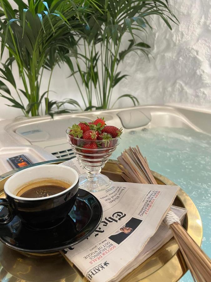 Mythos Luxury Suite Naxos City Esterno foto
