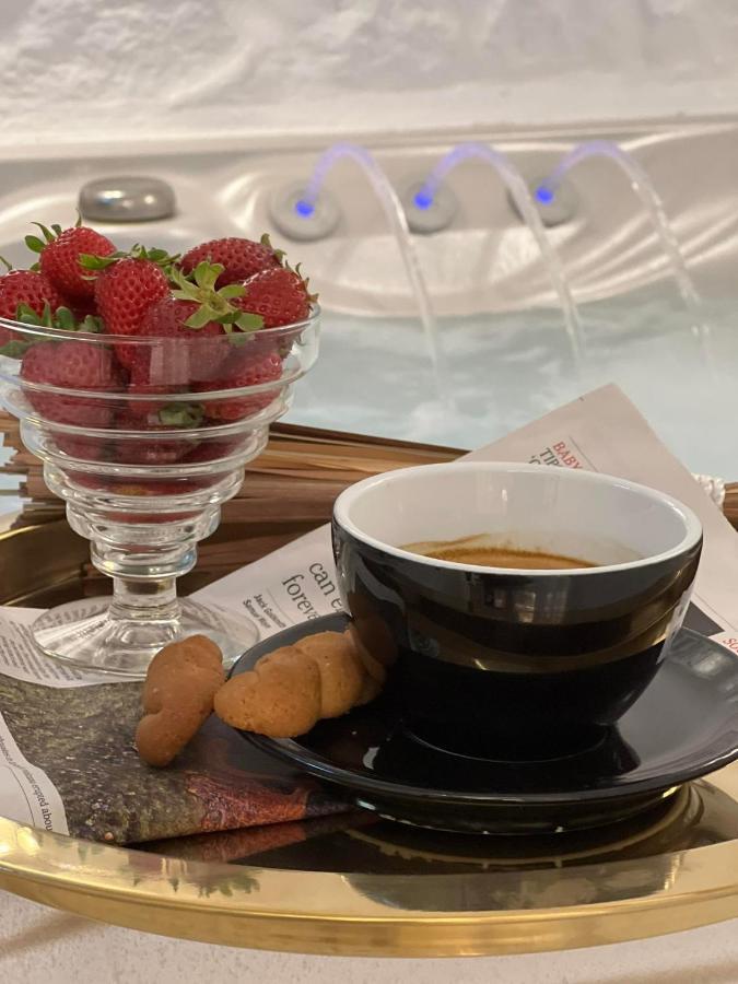 Mythos Luxury Suite Naxos City Esterno foto