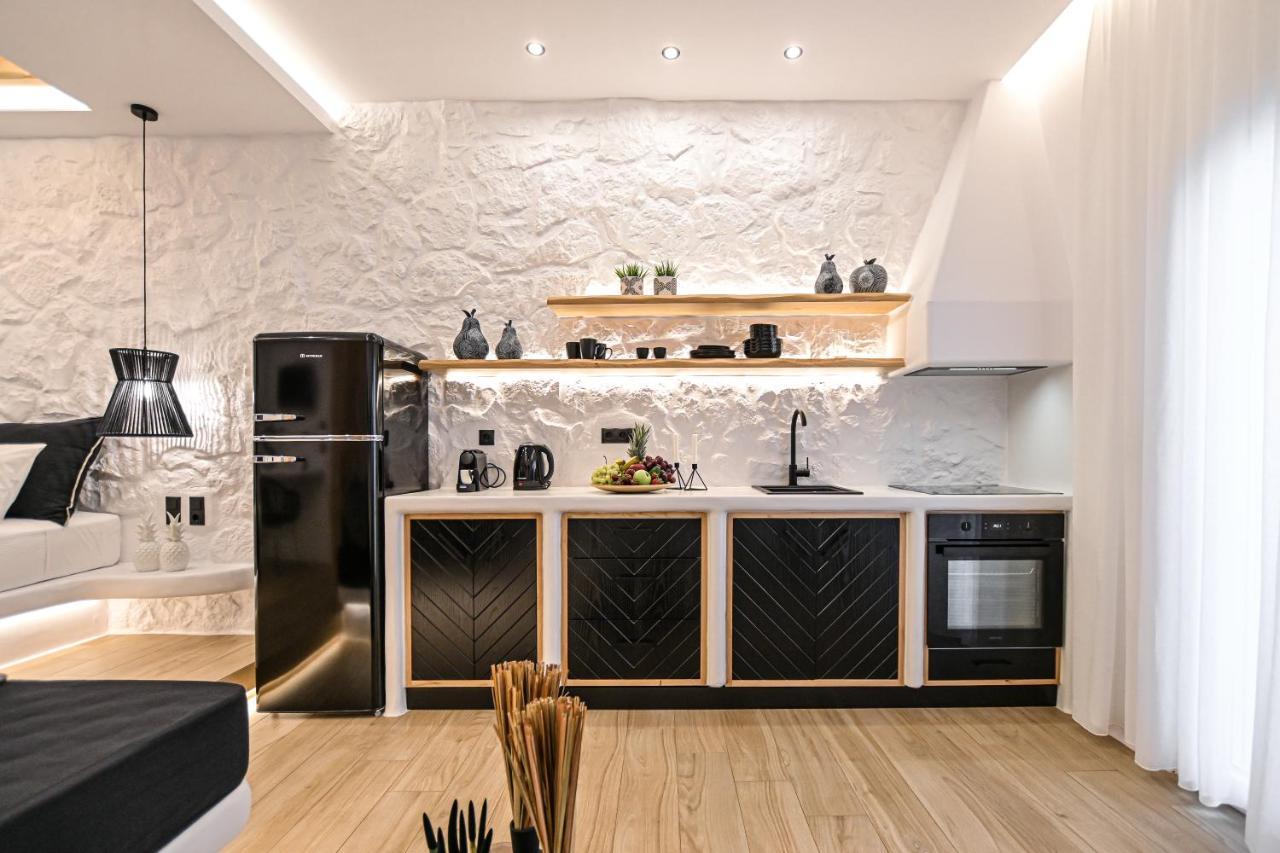 Mythos Luxury Suite Naxos City Esterno foto